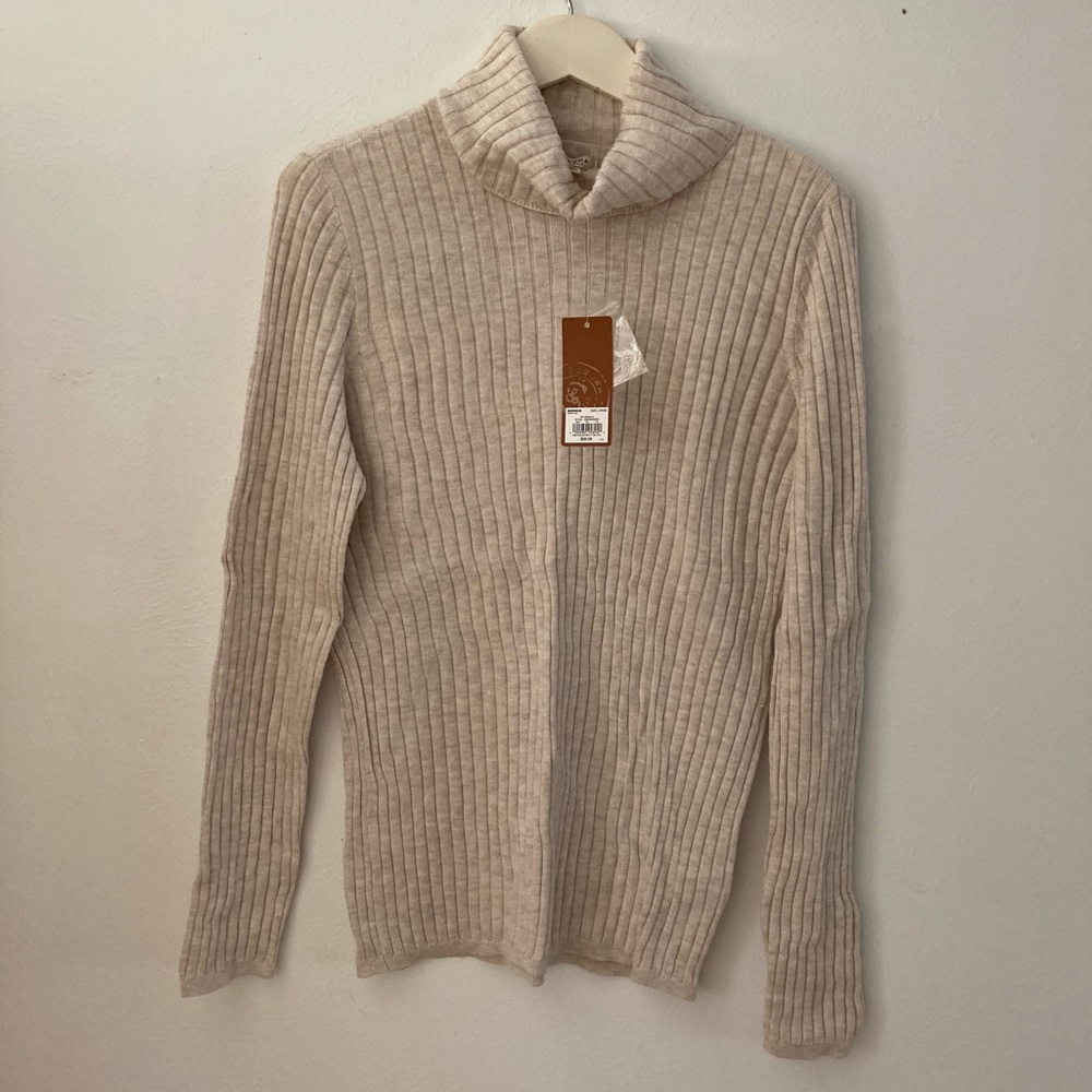 🌟NWT Soft Beige Turtleneck by Sonoma